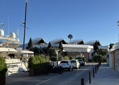 Cubierta de terrazas exteriores Club Lío-Pachá | Santiago Bermejo Oroz - Arquitecto