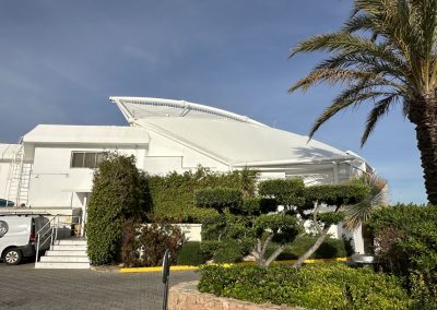 Cubierta de terrazas exteriores Club Lío-Pachá | Santiago Bermejo Oroz - Arquitecto