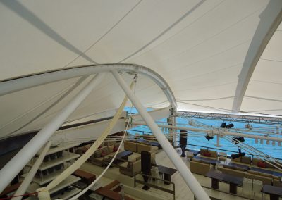 Cubierta de terrazas exteriores Club Lío-Pachá | Santiago Bermejo Oroz - Arquitecto