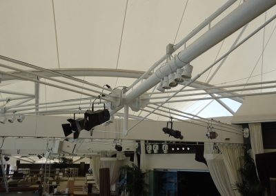 Cubierta de terrazas exteriores Club Lío-Pachá | Santiago Bermejo Oroz - Arquitecto